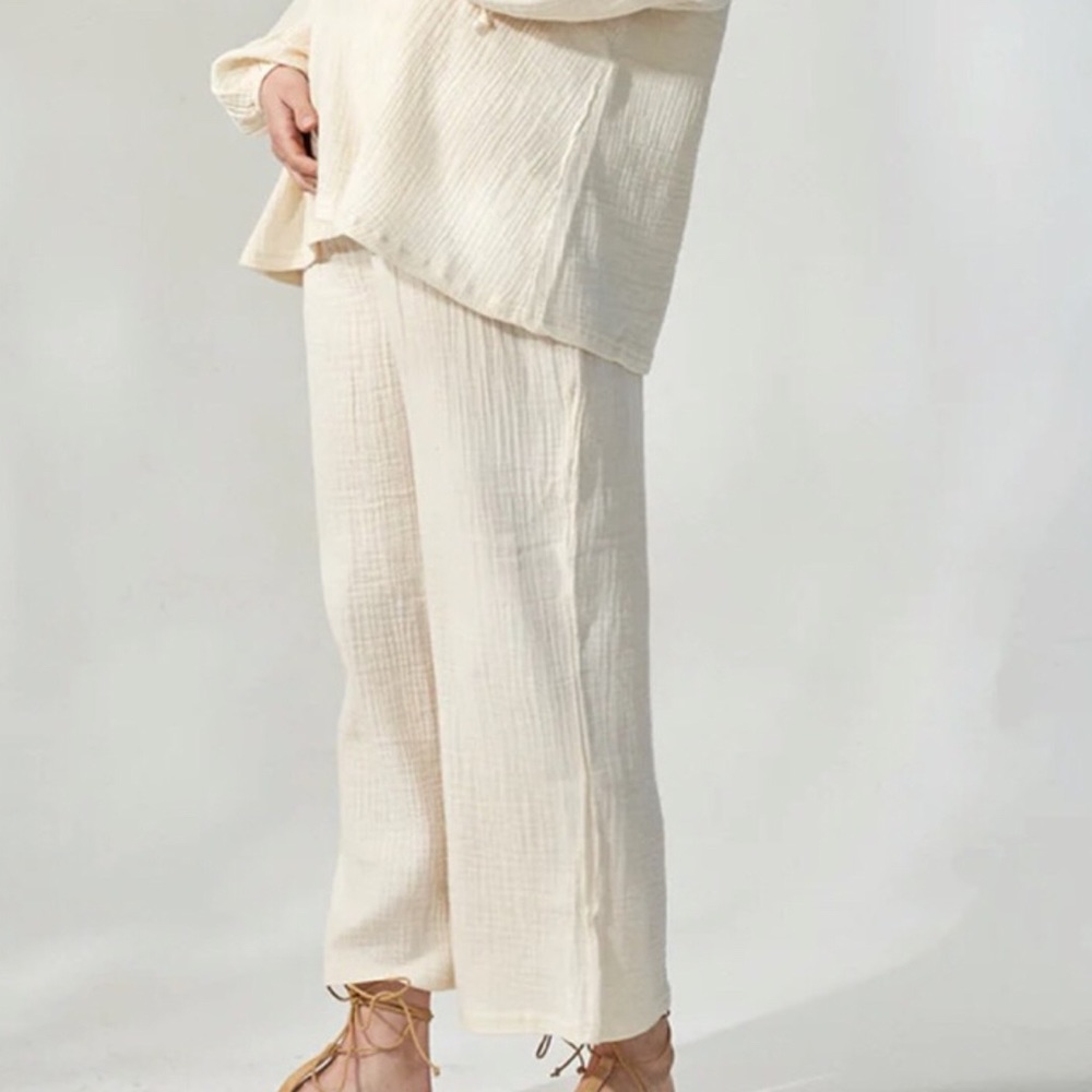 Nothing fits but cotton muslin labor pants